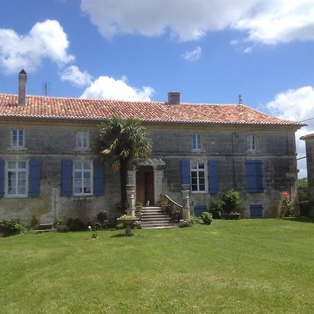Bed and Breakfast Le Moulin A Vent Bertric-Burée Exterior foto